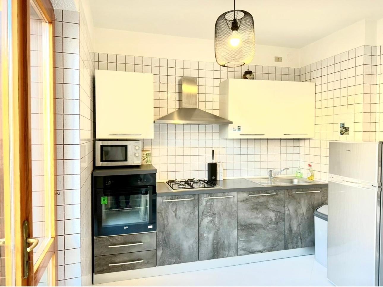 Apartment Mit Meerblick Am Strand Costa Azzura غرادو المظهر الخارجي الصورة