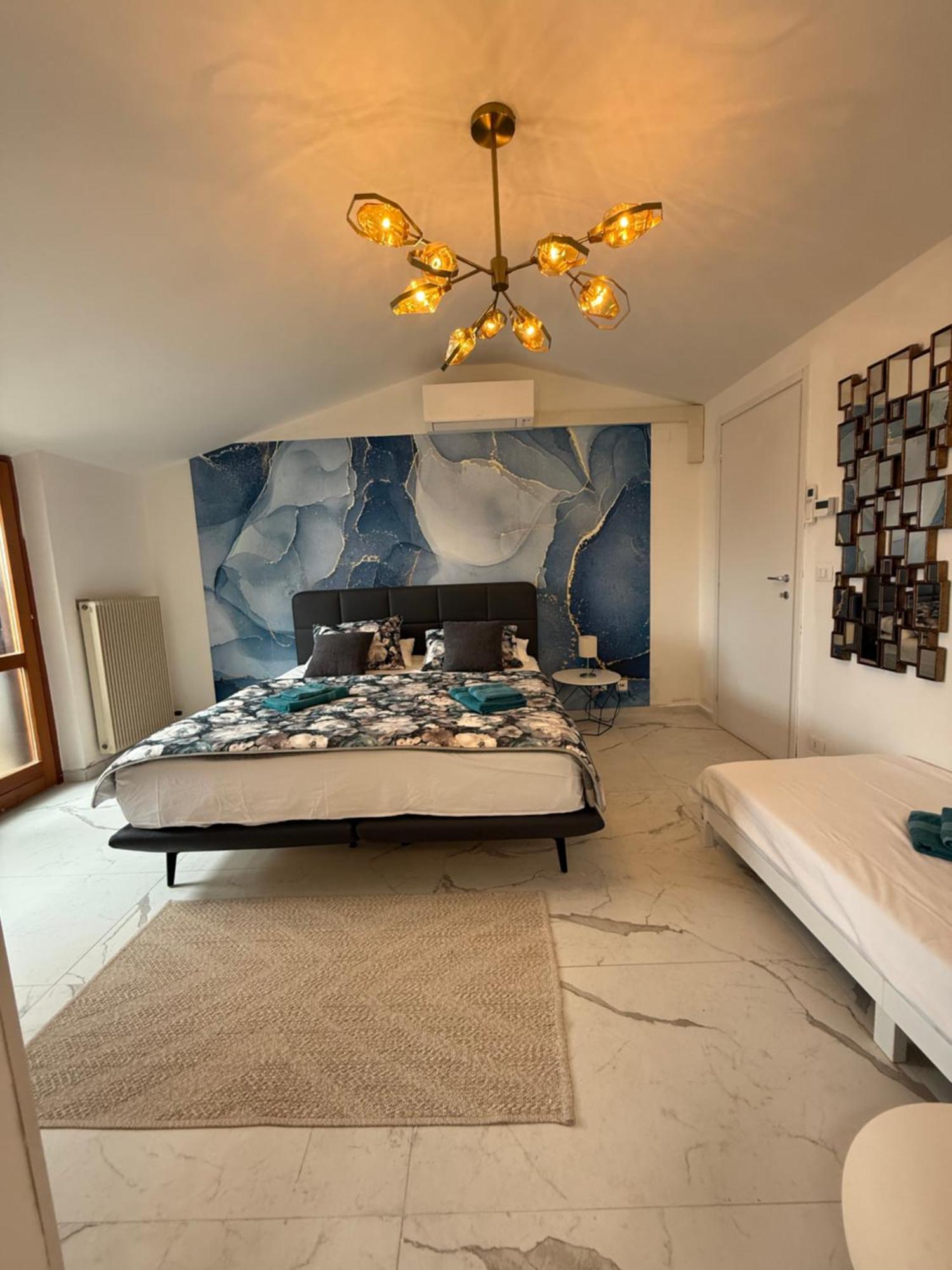 Apartment Mit Meerblick Am Strand Costa Azzura غرادو المظهر الخارجي الصورة