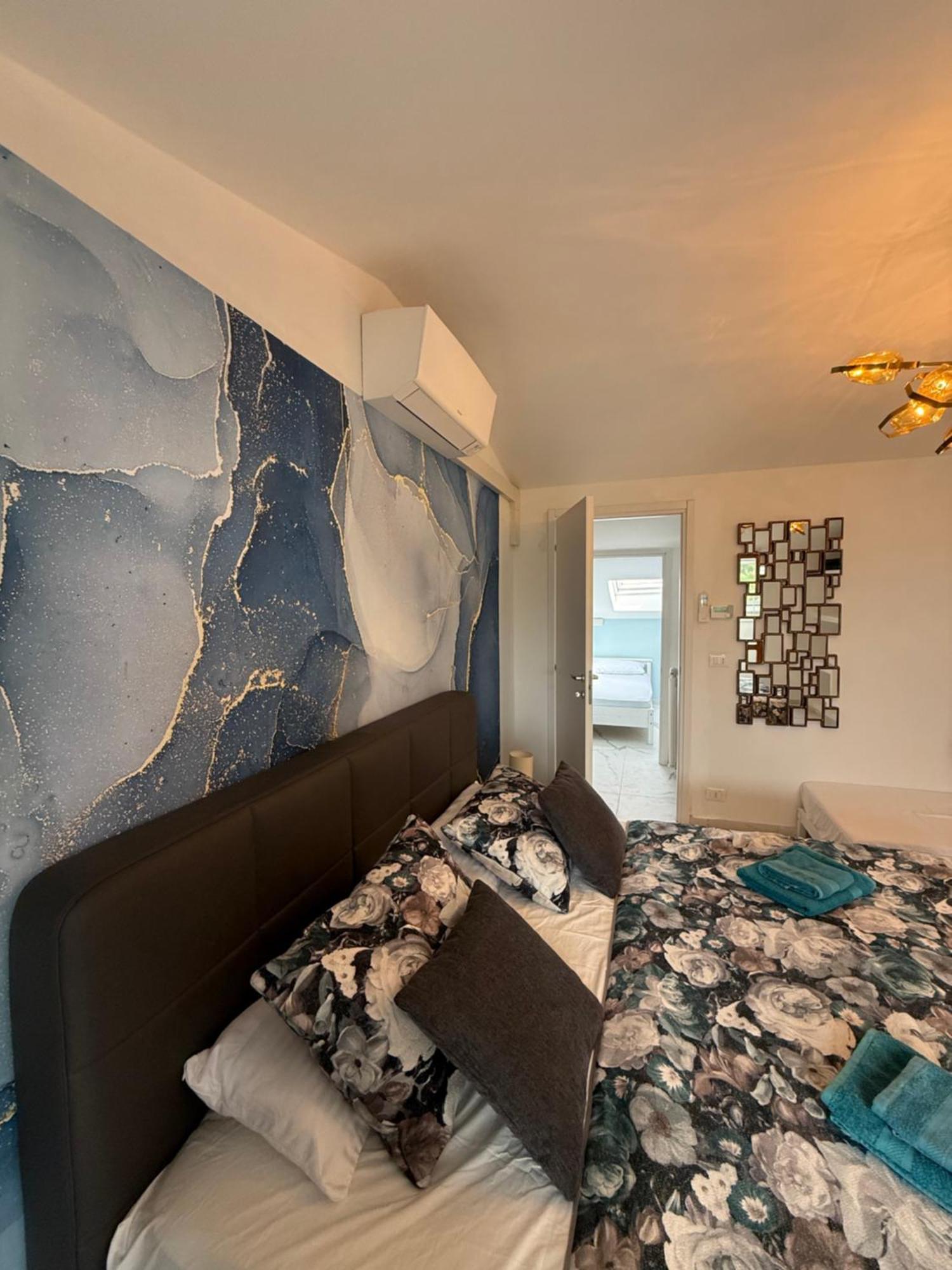Apartment Mit Meerblick Am Strand Costa Azzura غرادو المظهر الخارجي الصورة